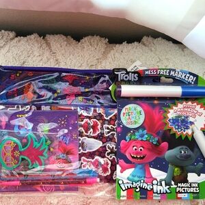 DreamWorks Trolls World Tour Game Book & Doodle Pad Stationary Set (8 items) NWT
